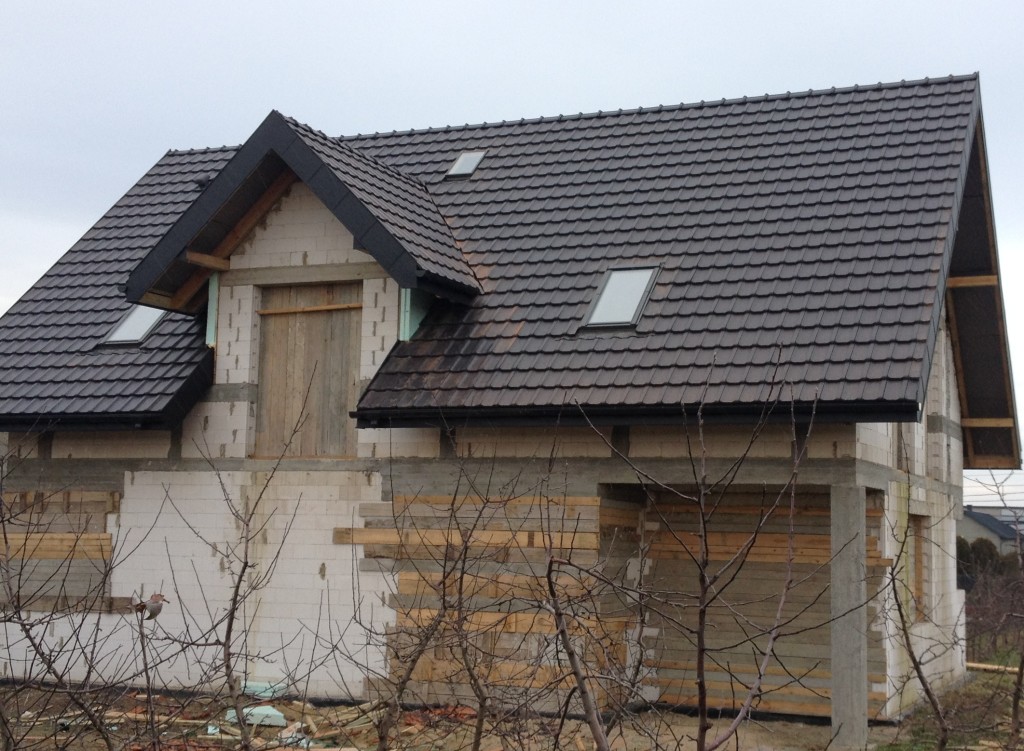 Pokrycie dachu dachówką ceramiczną, wykonanie, montaż , robocizna